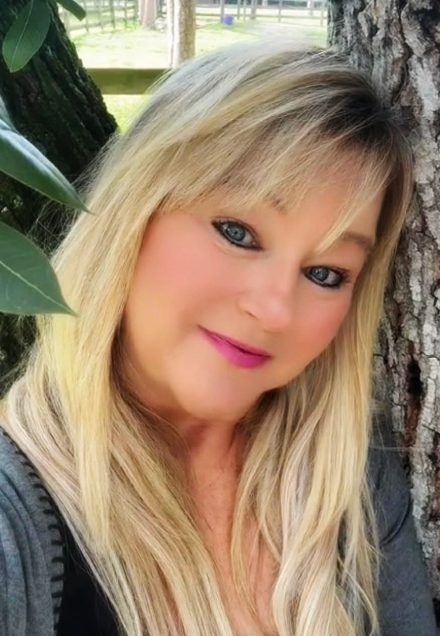 contact gwendolyn spire